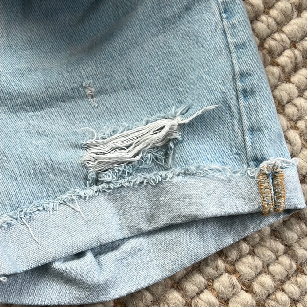 LEVI’S High Rise Mid Thigh Short - Picture 6 of 7